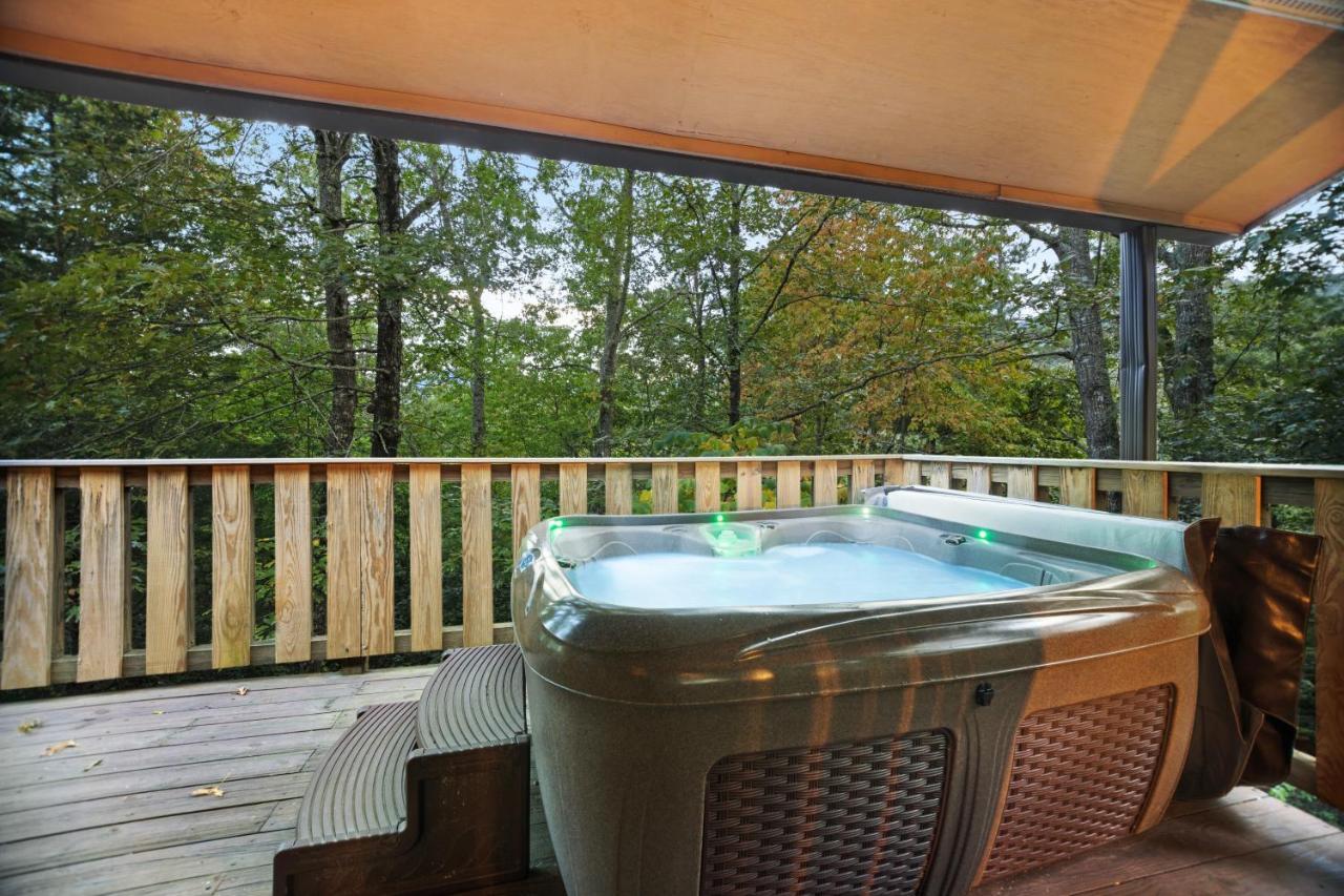Holiday home Hollow's End